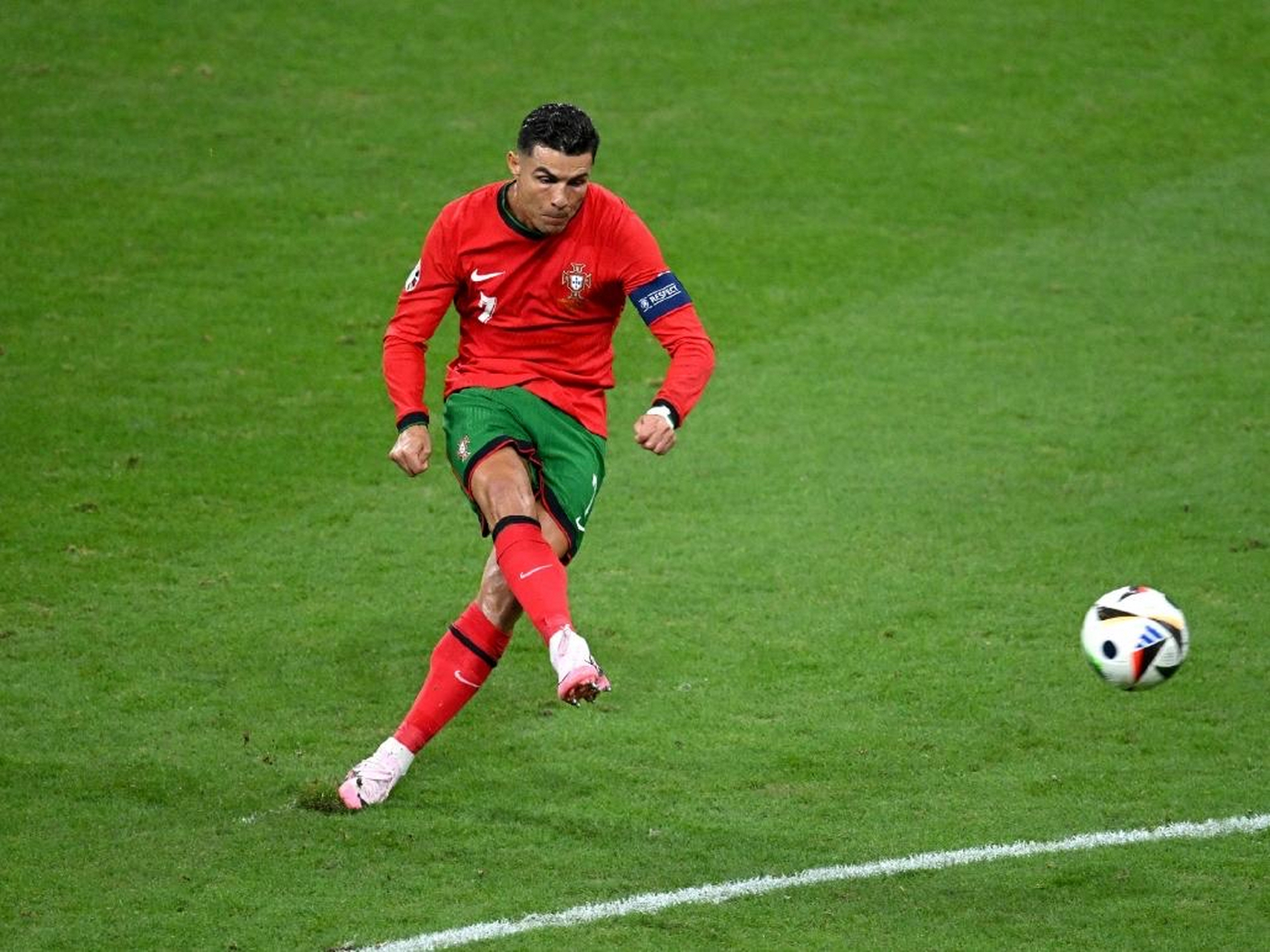 包含葡萄牙逆转斯洛文尼亚,晋级形势乐观的词条 包含葡萄牙逆转斯洛文尼亚,晋级形势乐观的词条