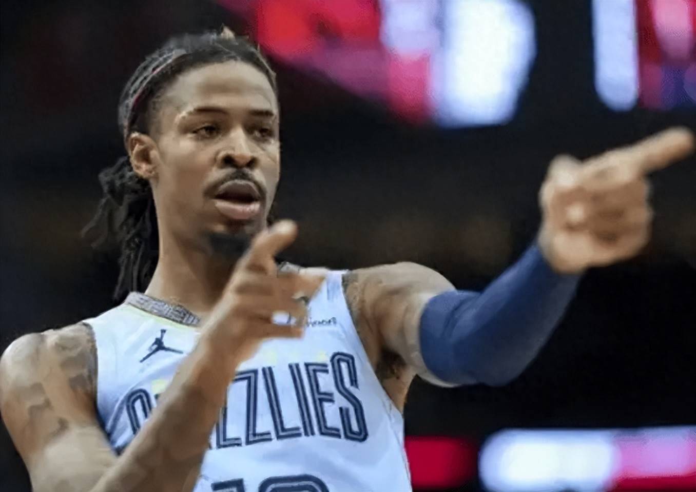 独行侠翻盘新疆队，莫兰特高光表现的简单介绍