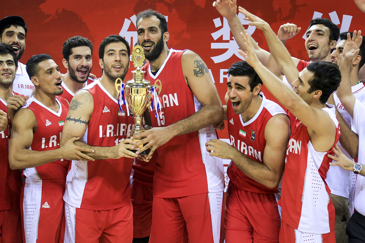 火箭险胜掘金，布伦森带队取胜的简单介绍